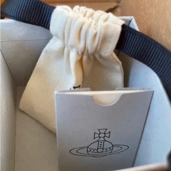 New Vivienne Westwood Vendone ring, size 6 3/4 - Picture 3 of 4